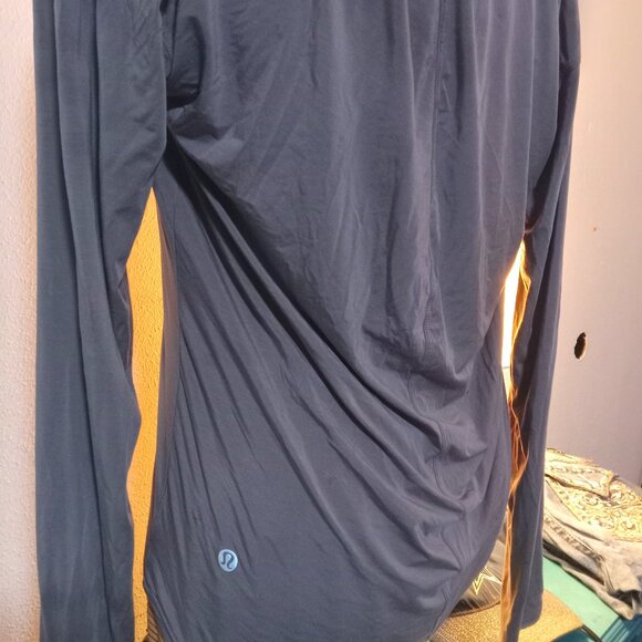 Lululemon Workout shirt - Picture 1 of 5
